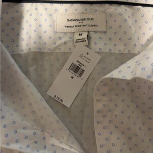 Banana Republic Cream and Blue Patterned Shirt